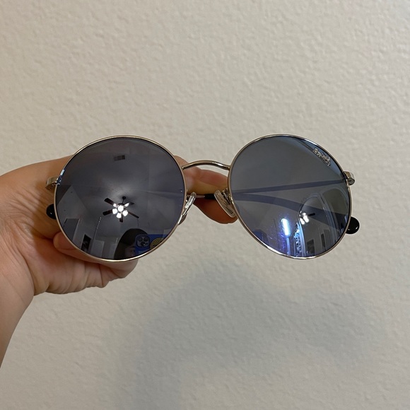Coach Polarized Mirror Sunglasses - Picture 3 of 6